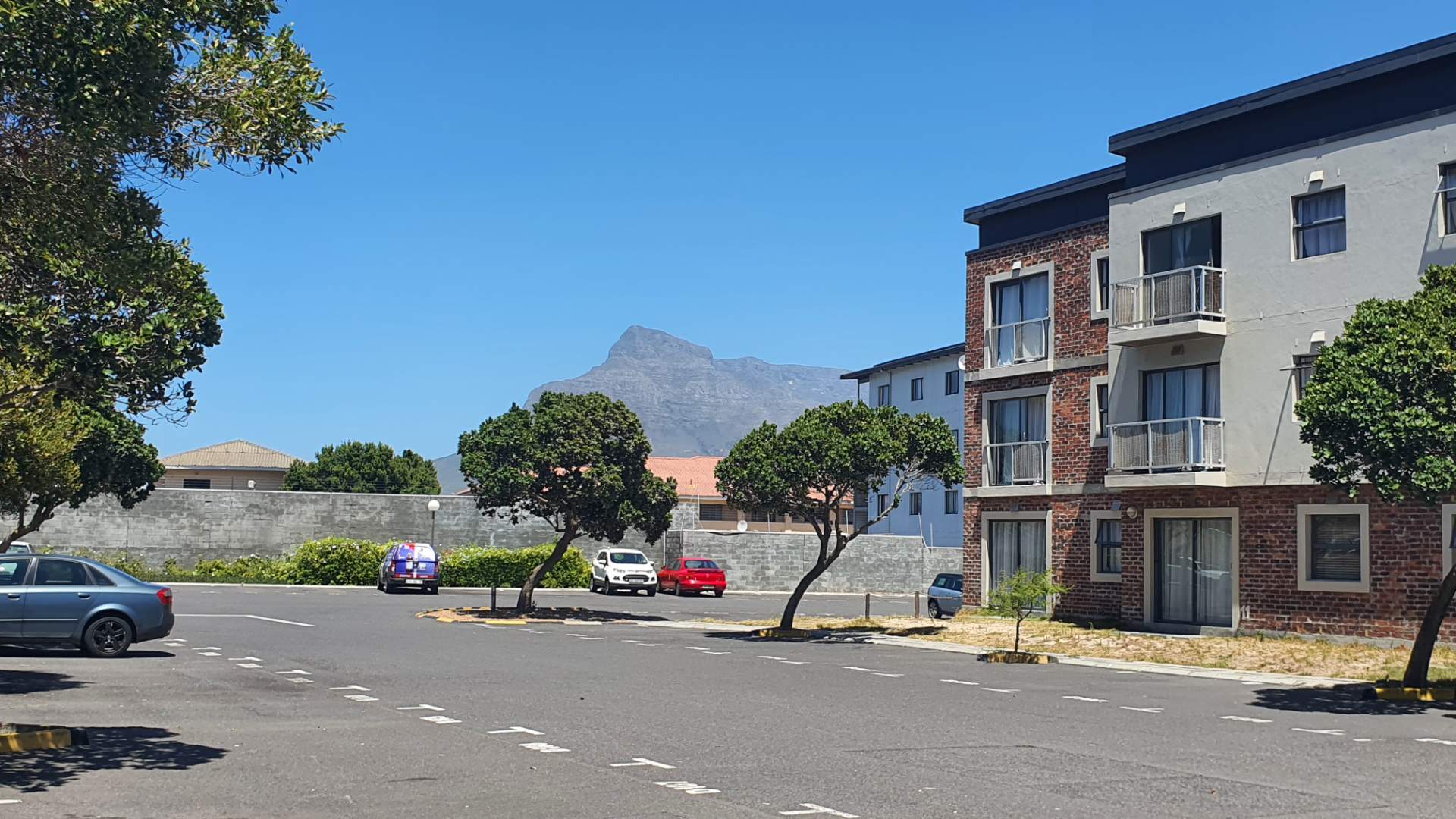 2 Bedroom Property for Sale in Brooklyn Western Cape